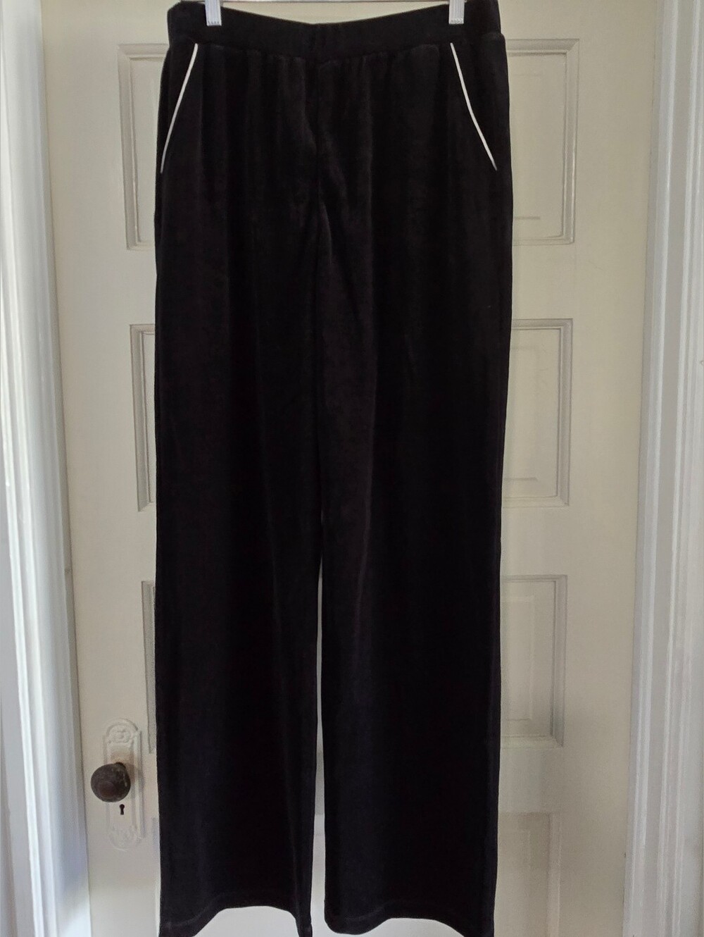 NEW St. John Sport Black Velour Wide-Leg Lounge Pants with Silver Piping